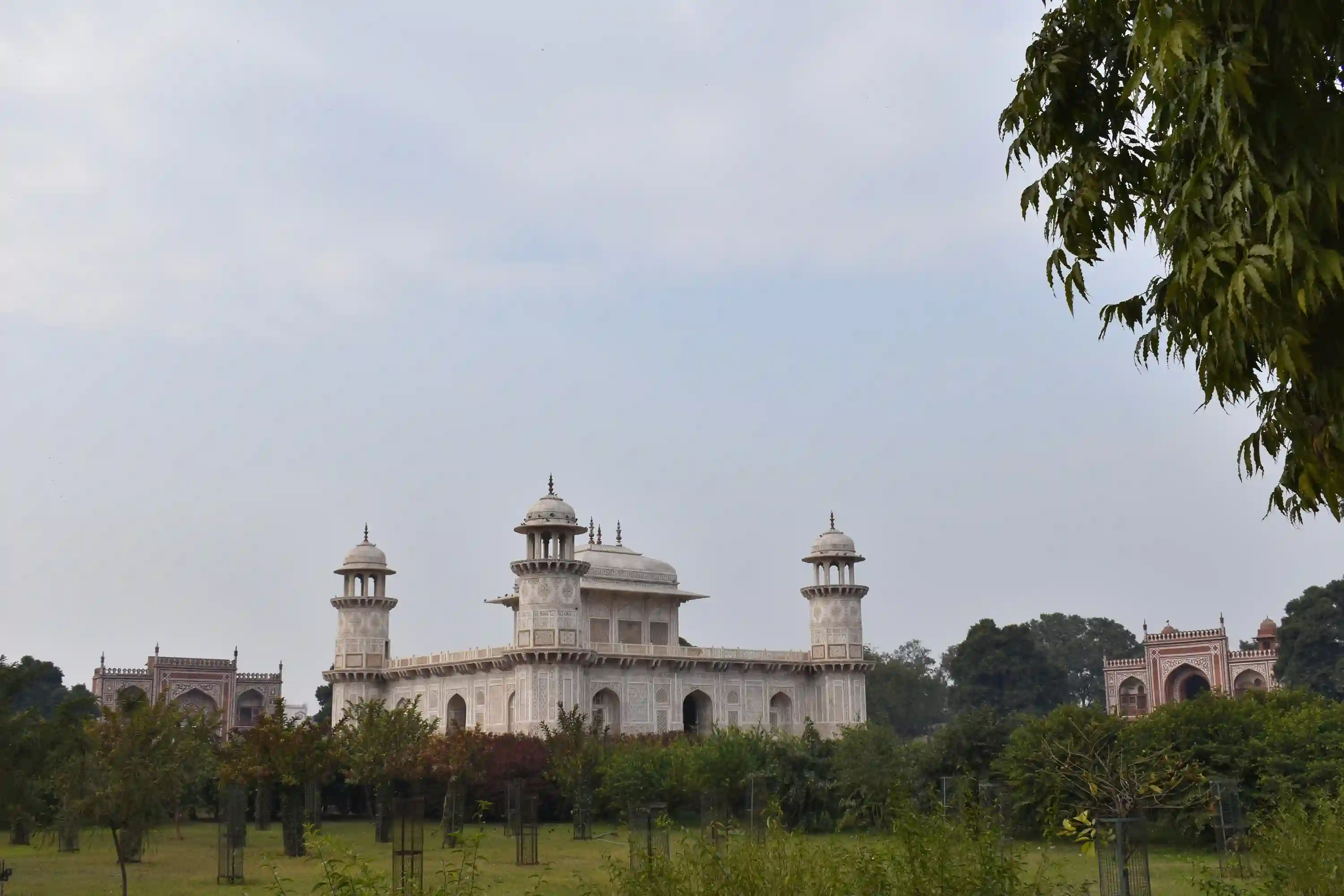 Taj Mahal Tour by Gatimaan Express Train