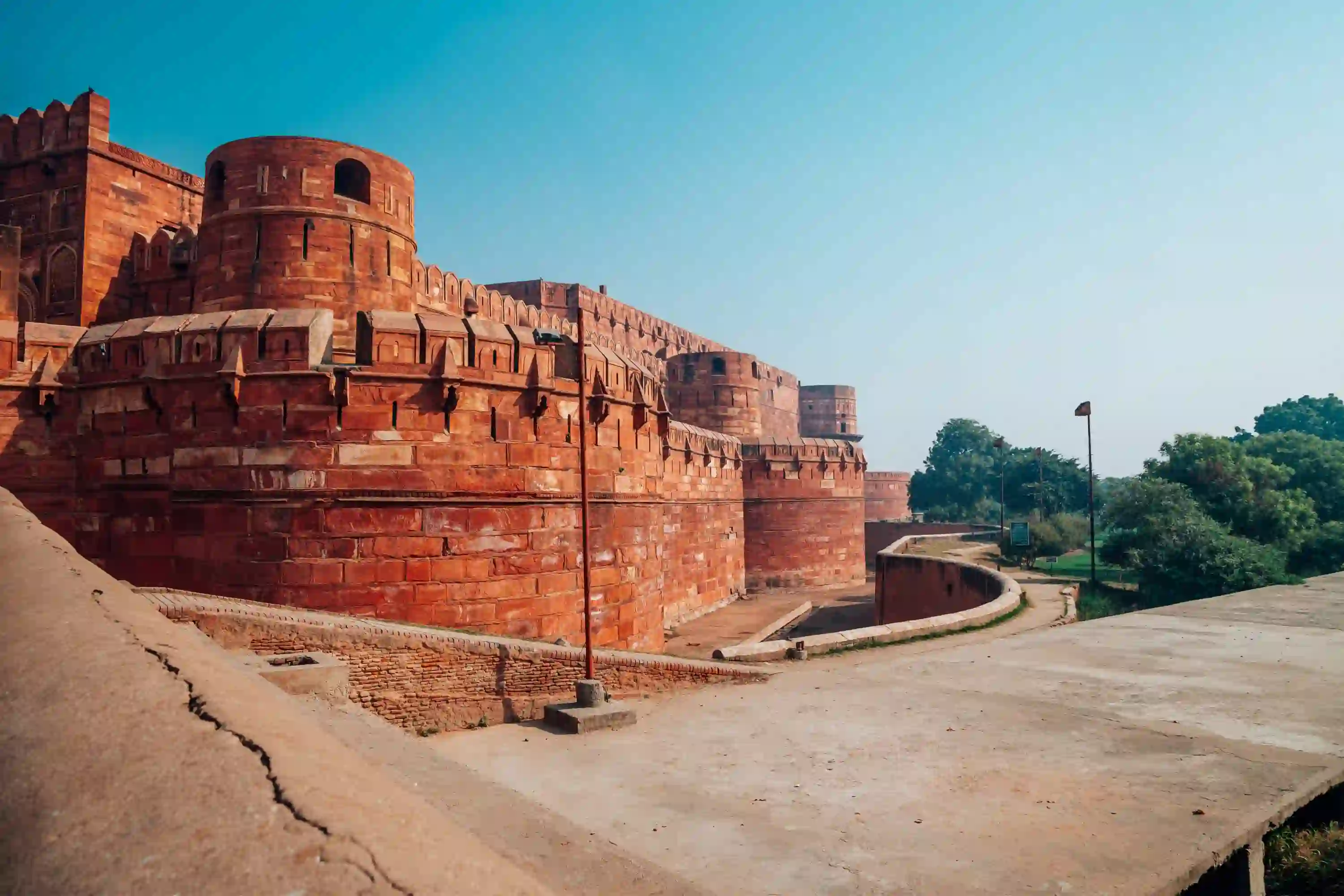 Taj Mahal Tour by Gatimaan Express Train