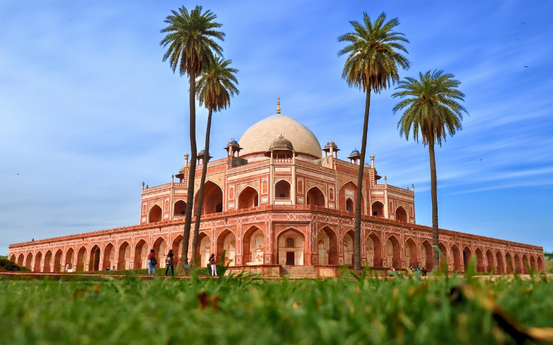 Golden Triangle Tour with Khajuraho and Varanasi