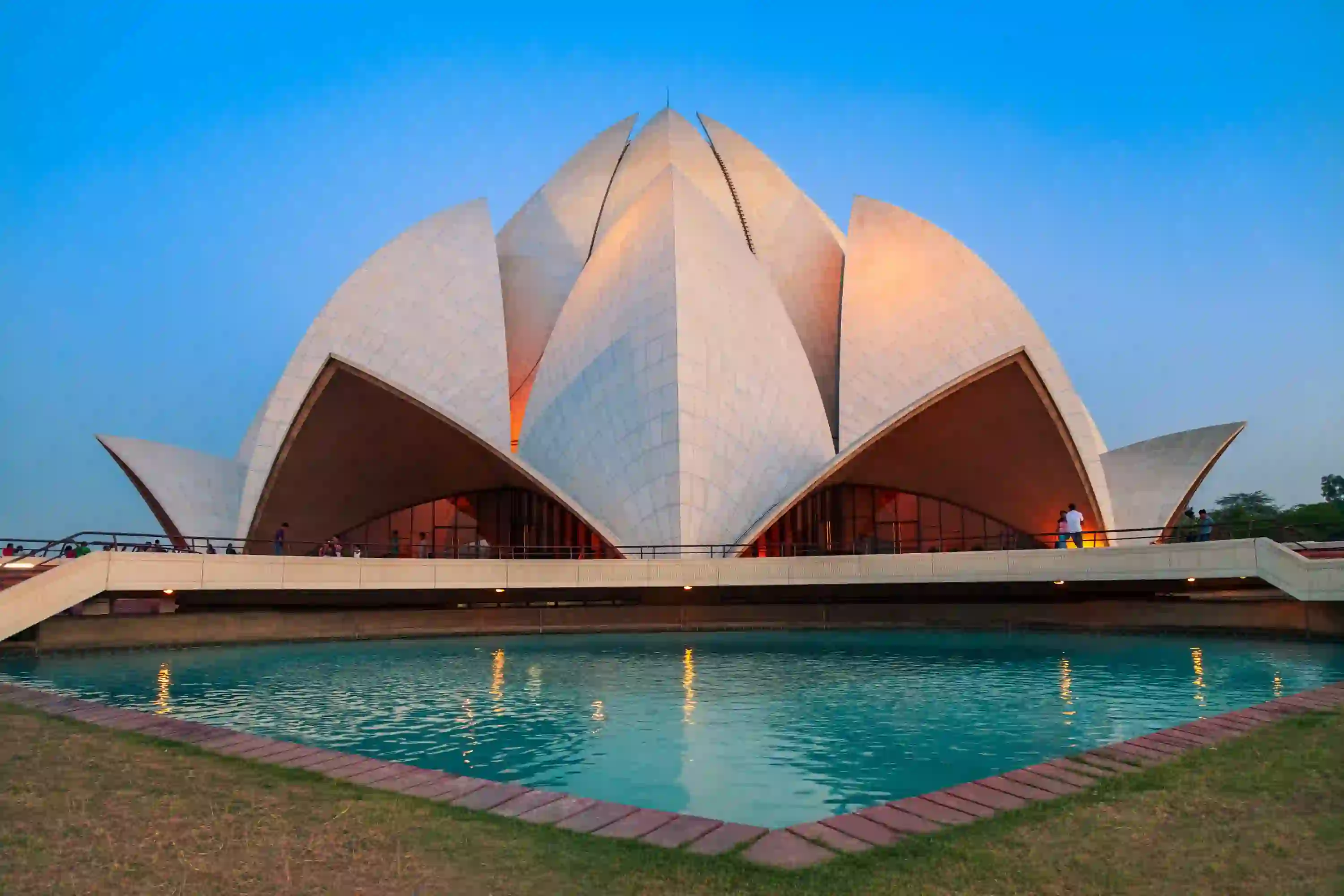 Golden Triangle Tour with Bharatpur and Ranthambore 8D